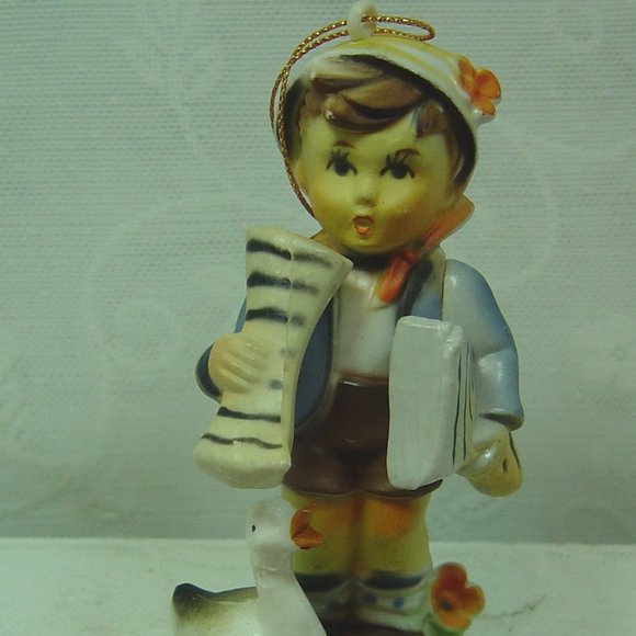 Vintage Hummel type tree ornament - Picture 1 of 6